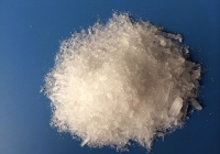 Large particles of potassium nitrate
